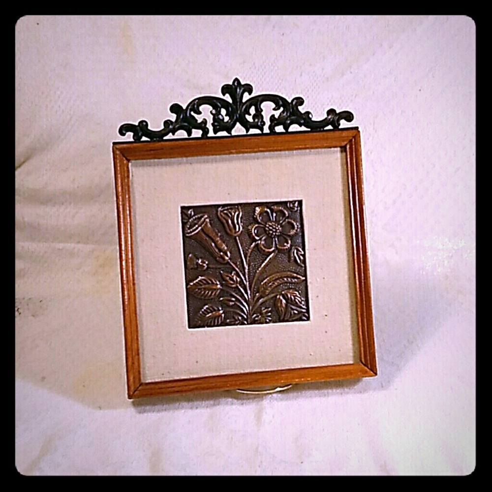 Bronze Effect Wall Decor